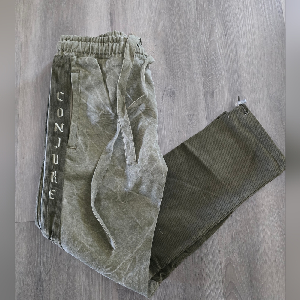 Banned LA x CONJURE Corduroy Pants Size Small Brand New With Tags Olive.